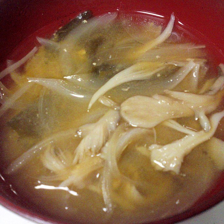 舞茸と玉ねぎの味噌汁